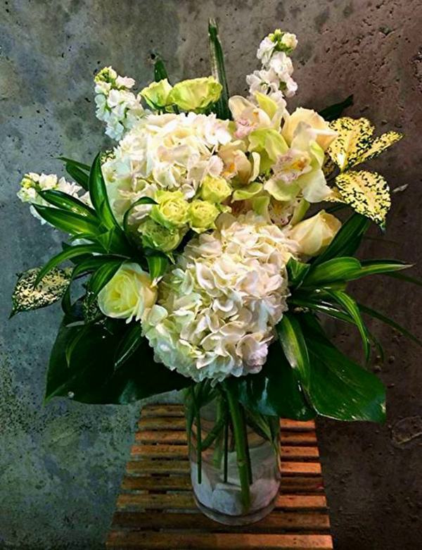 Sympathy flowers arrangement